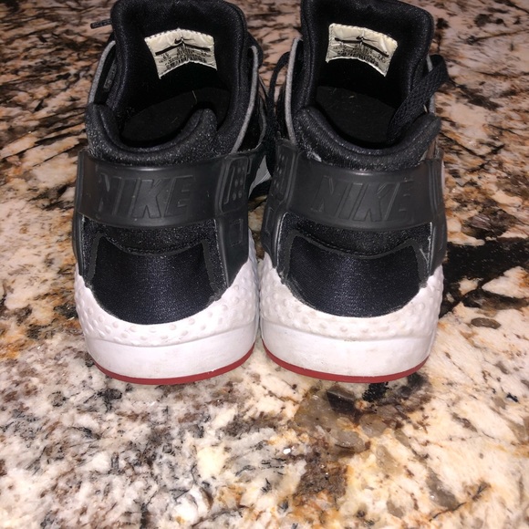 Shoes - Picture 4 of 7